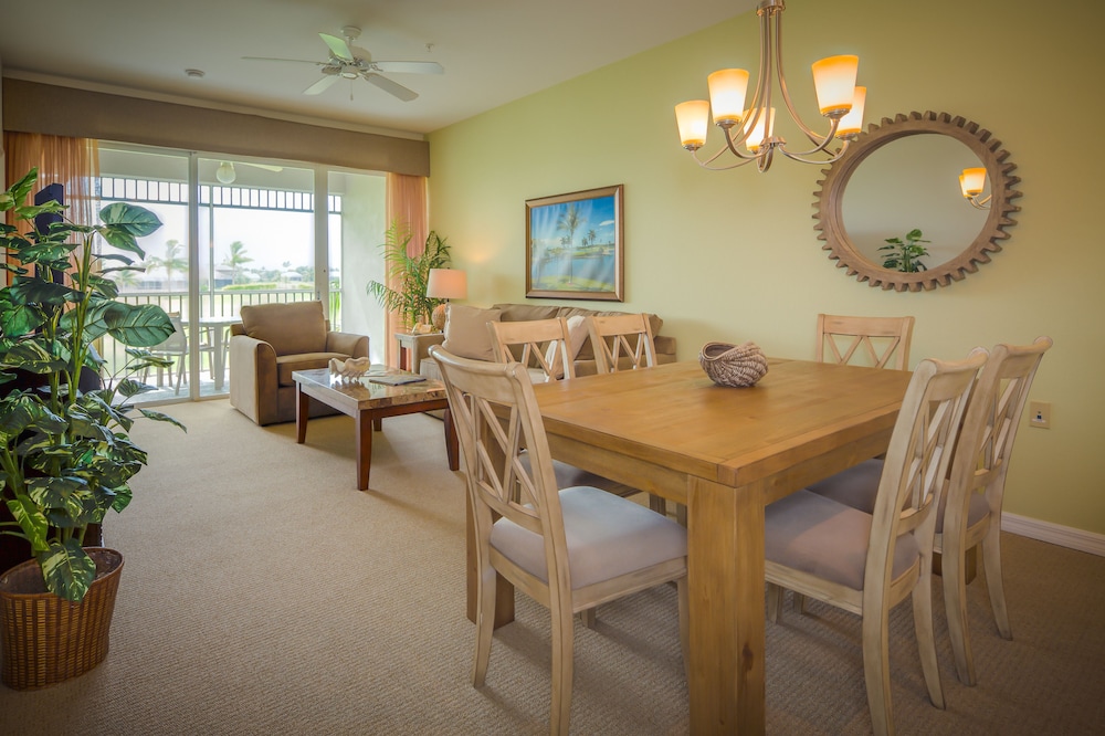 2 Bedroom Villa with Den, Classics