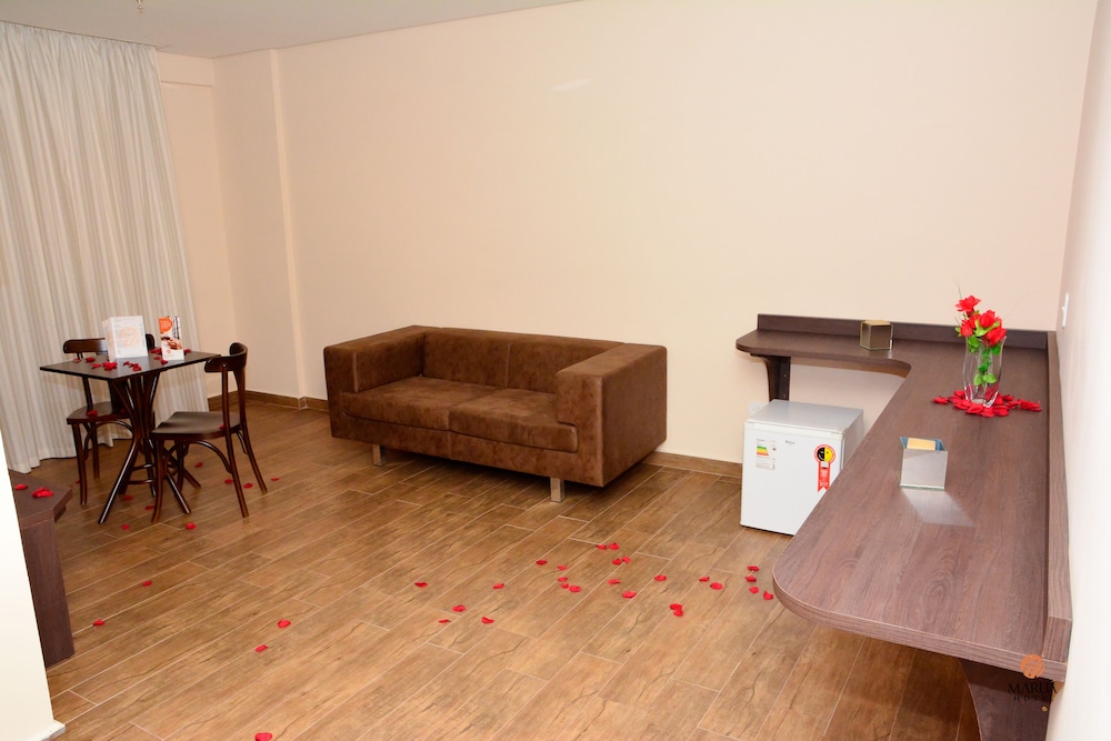 Luxury Suite, Bathtub