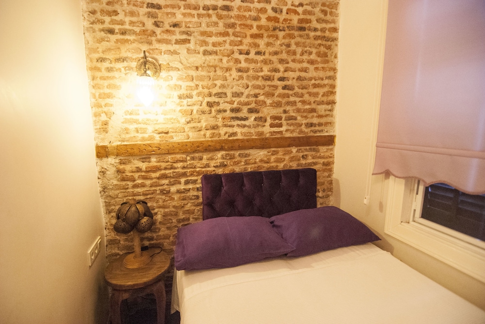 Standard Single Room photo 2