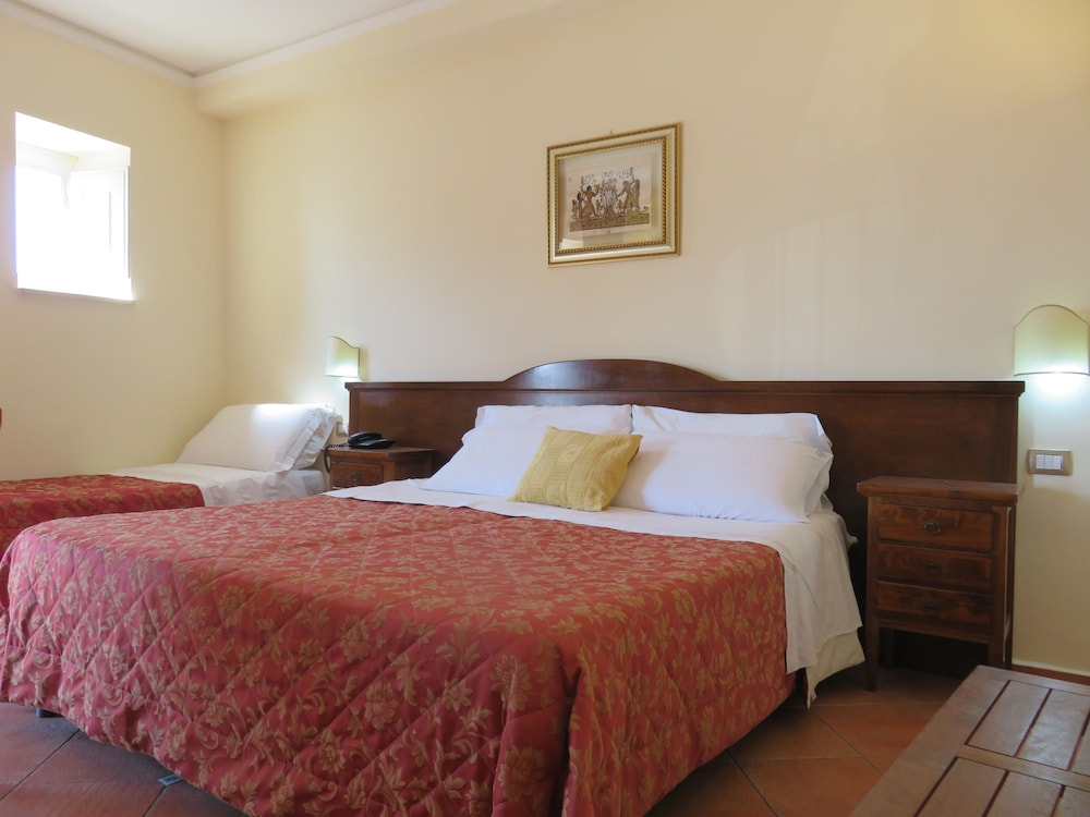 Comfort Triple Room (up to 4 people) - Photo 2