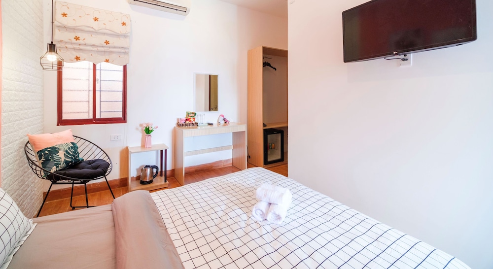 Sunny Standard Double Room - Photo 2