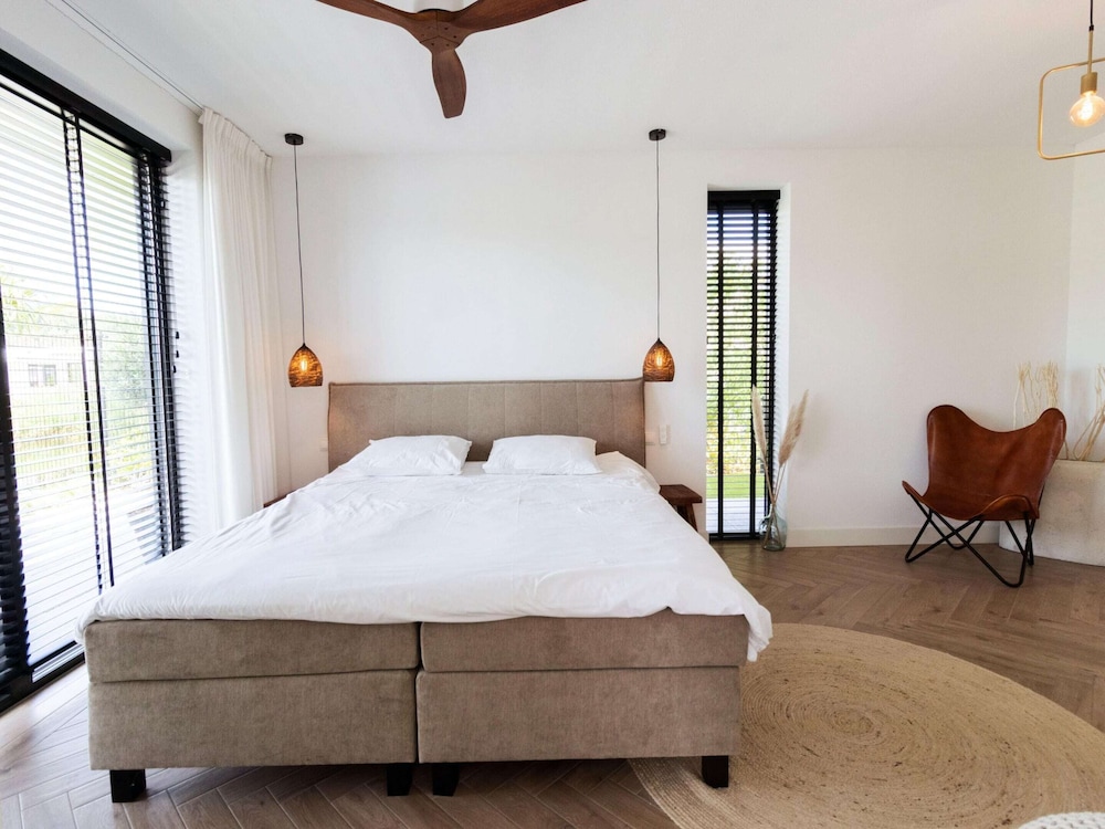 Villa photo 3