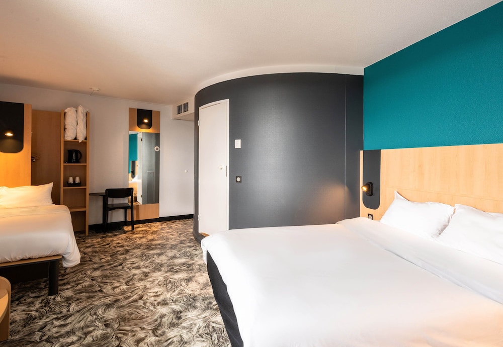 Quadruple Room, Non Smoking - Photo 4