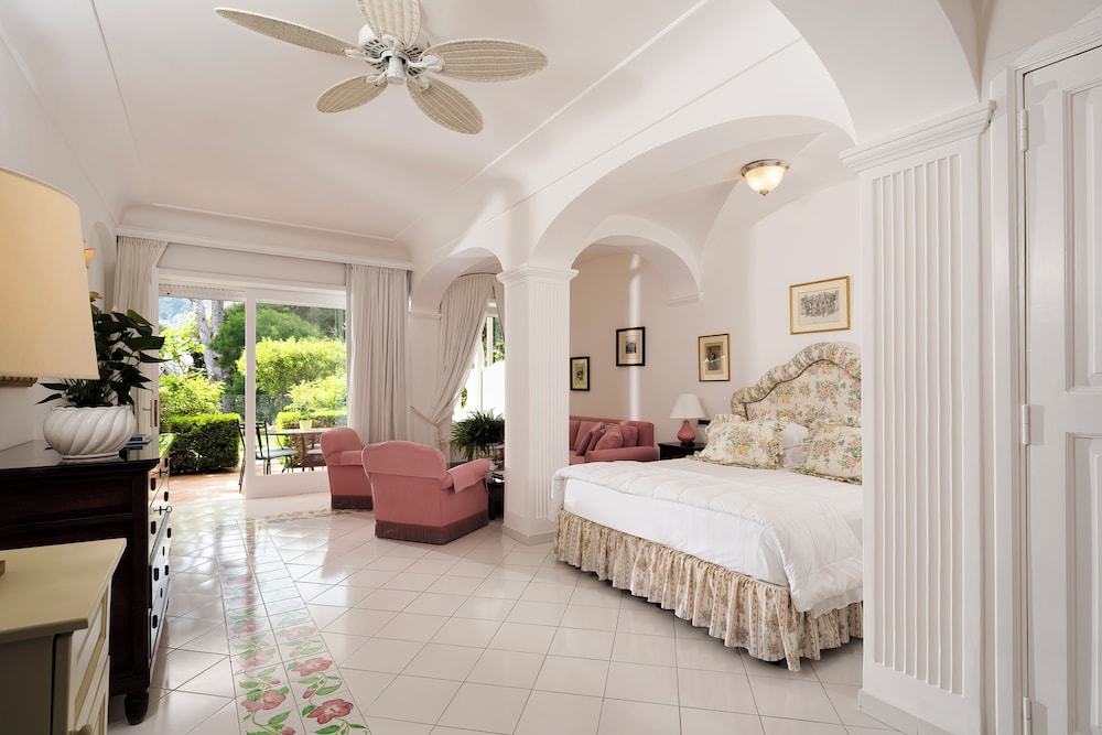 Junior Suite with patio and garden view photo 2