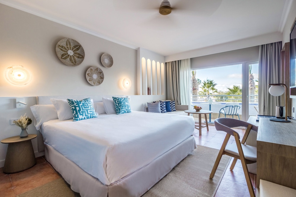 Sunset Deluxe Double Room