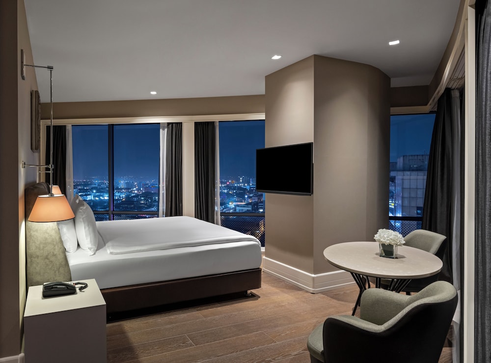Golden Horn Suite photo 1