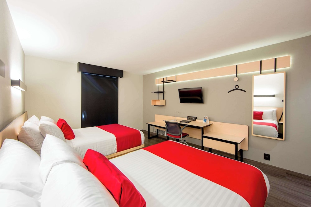 Room, 2 Double Beds, Non Smoking - Photo 1
