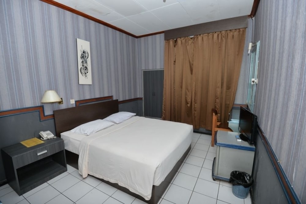 Basic Studio, 2 Twin Beds photo 1