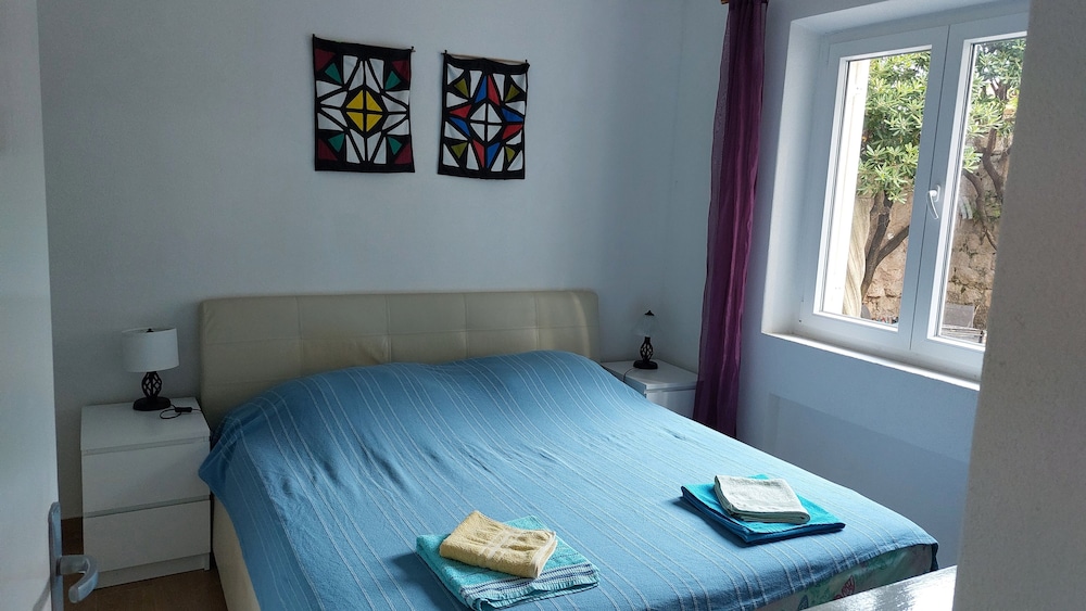Classic Apartment, Garden Area photo 1