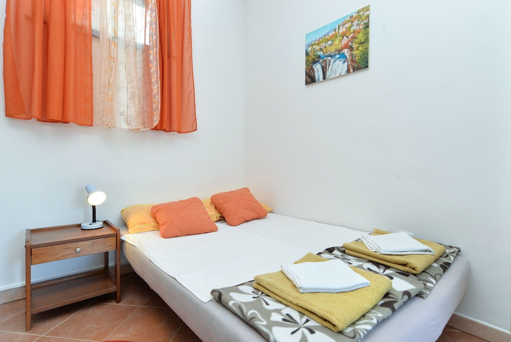 Apartment, 1 Bedroom (295/2145)