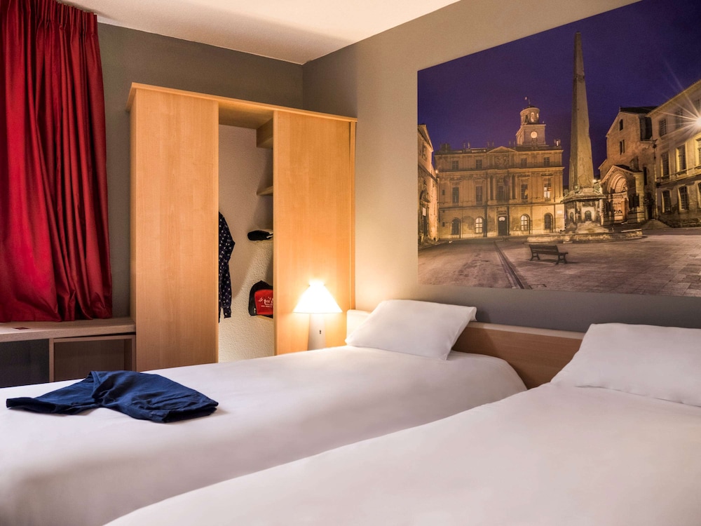 Standard Room, 2 Twin Beds - Photo 1