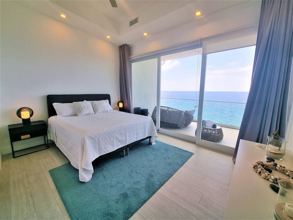 Luxury Condo, 1 Bedroom, Ocean View photo 1