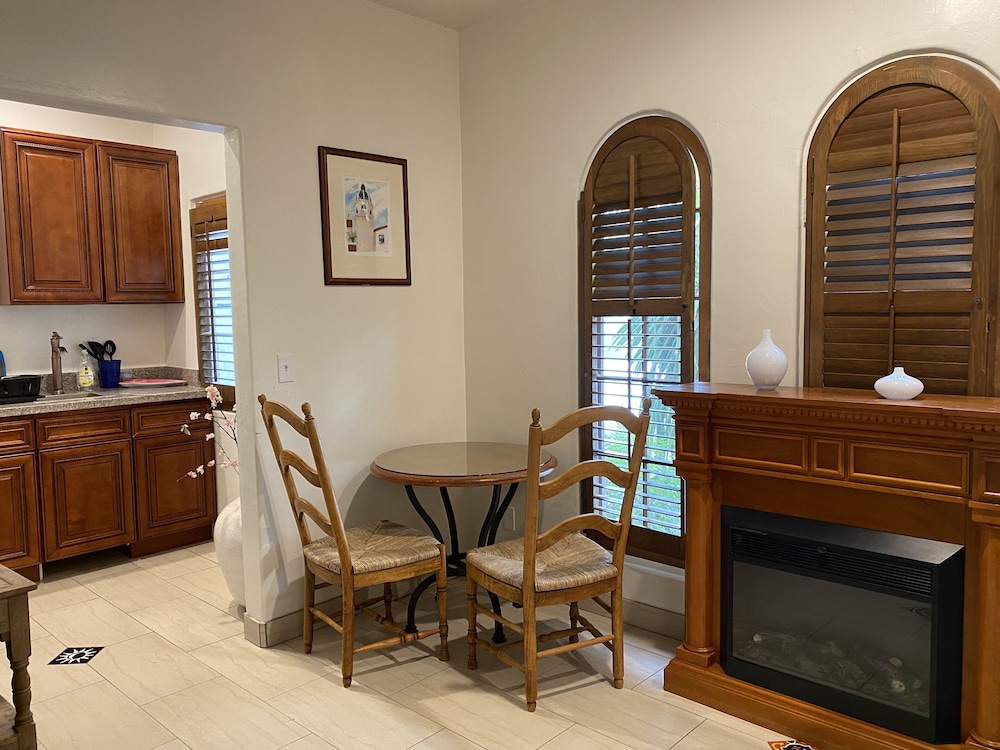 Suite, Multiple Beds, Kitchen
