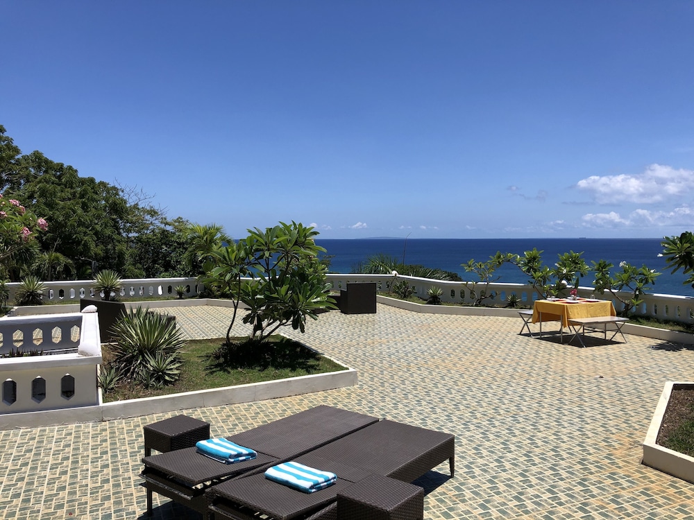 Classic Apartment, 2 Bedrooms, Ocean View photo 3