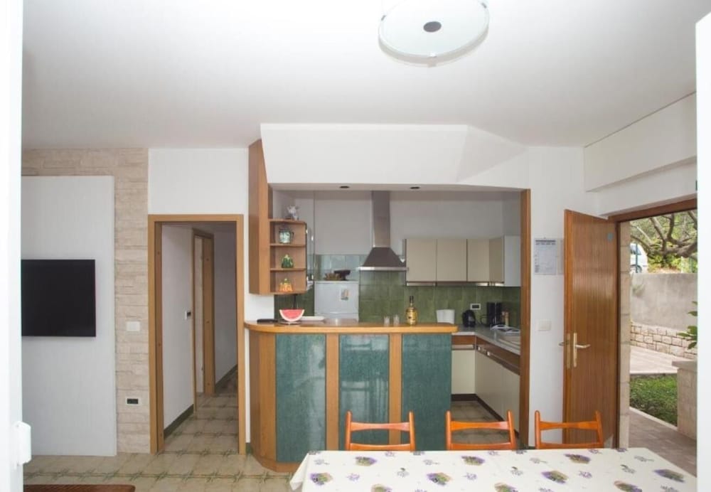 Apartment (Damir - 80 m from beach - A1(4))
