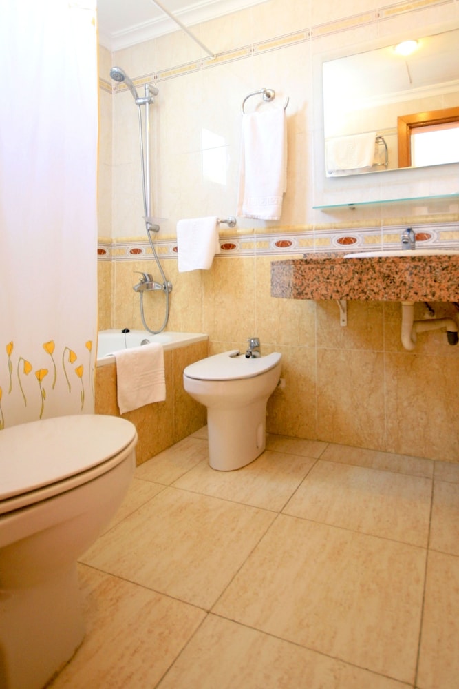 Standard Double Room, Balcony - Photo 11