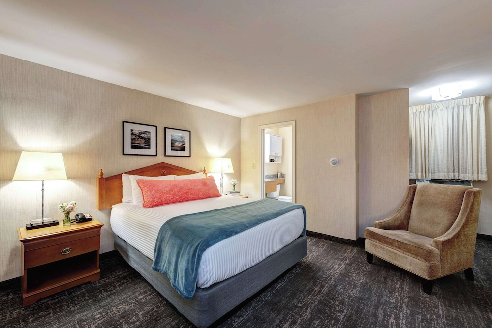 Room, 1 Double Bed, Non Smoking - Photo 2
