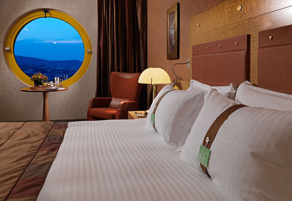Premium Room, 1 King Bed, Non Smoking