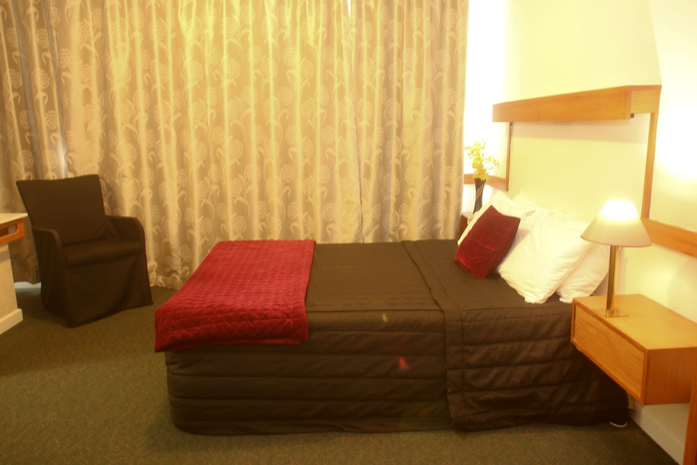 Queen Room with Balcony photo 1