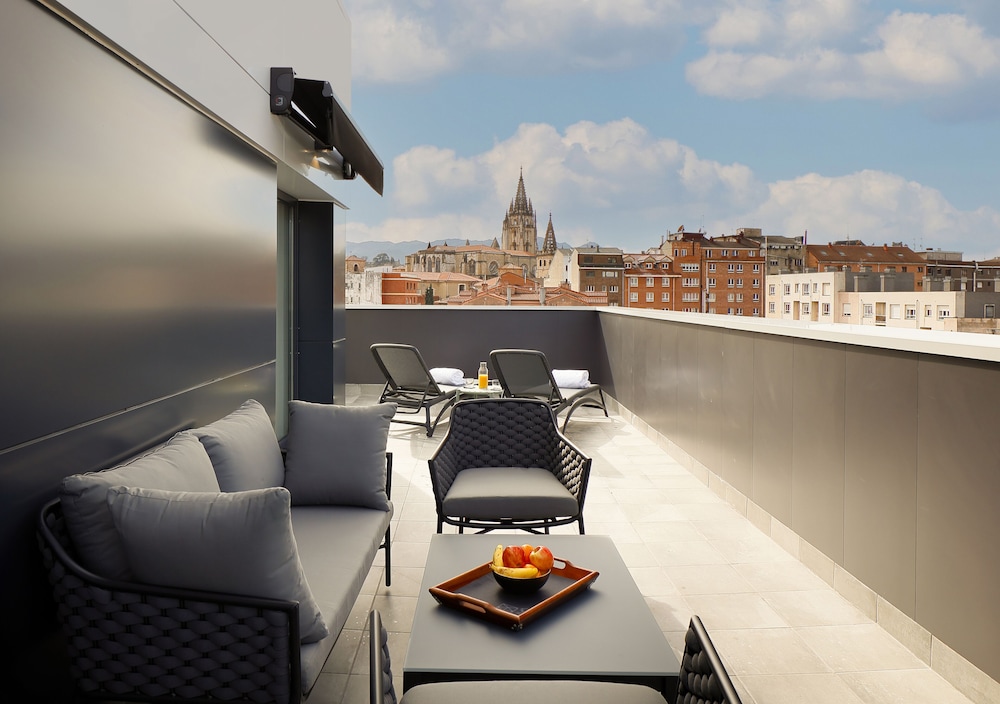 Superior Room, City View