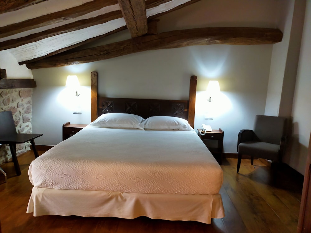 Double Room, 1 King Bed
