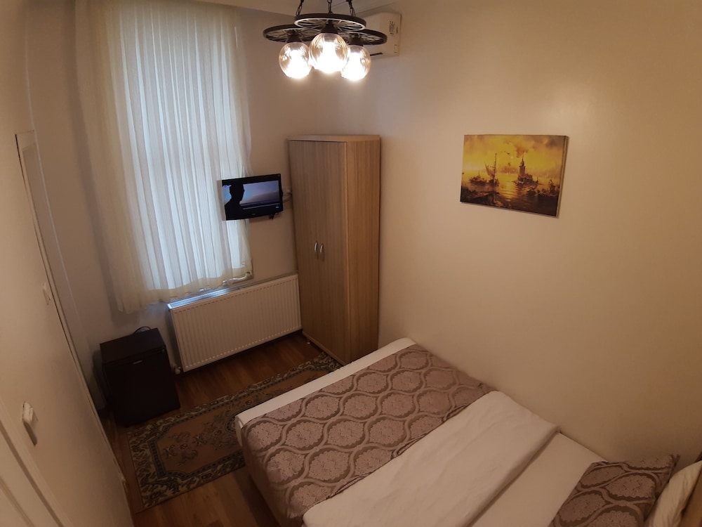 Standard Double Room photo 2