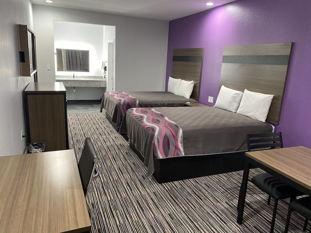 Deluxe Double Room, 2 Queen Beds, Smoking