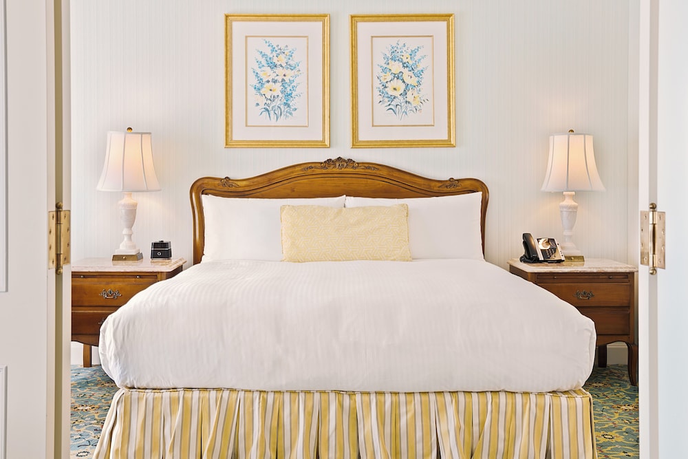 Executive Suite, 1 King Bed, Accessible photo 1