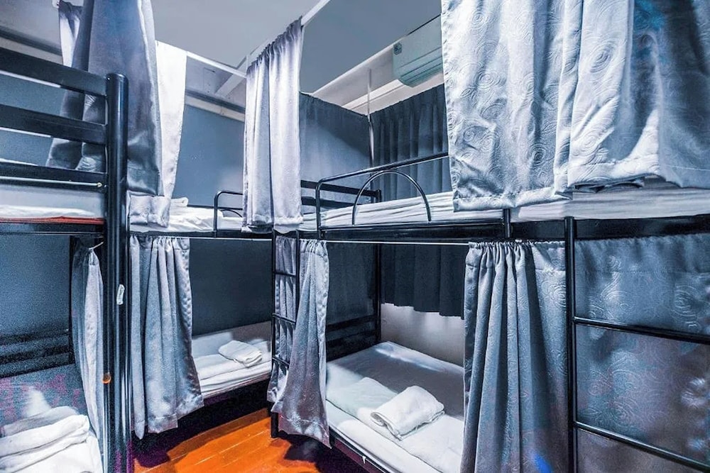 Shared Dormitory, Men only photo 2