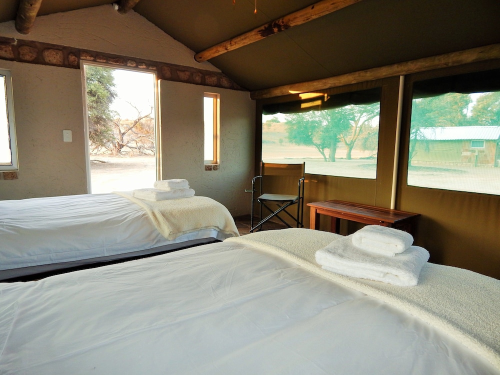 Standard Twin Room (Tented Chalets) photo 2