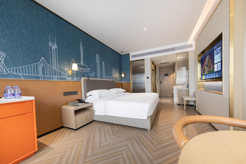 Deluxe Room, 1 Queen Bed