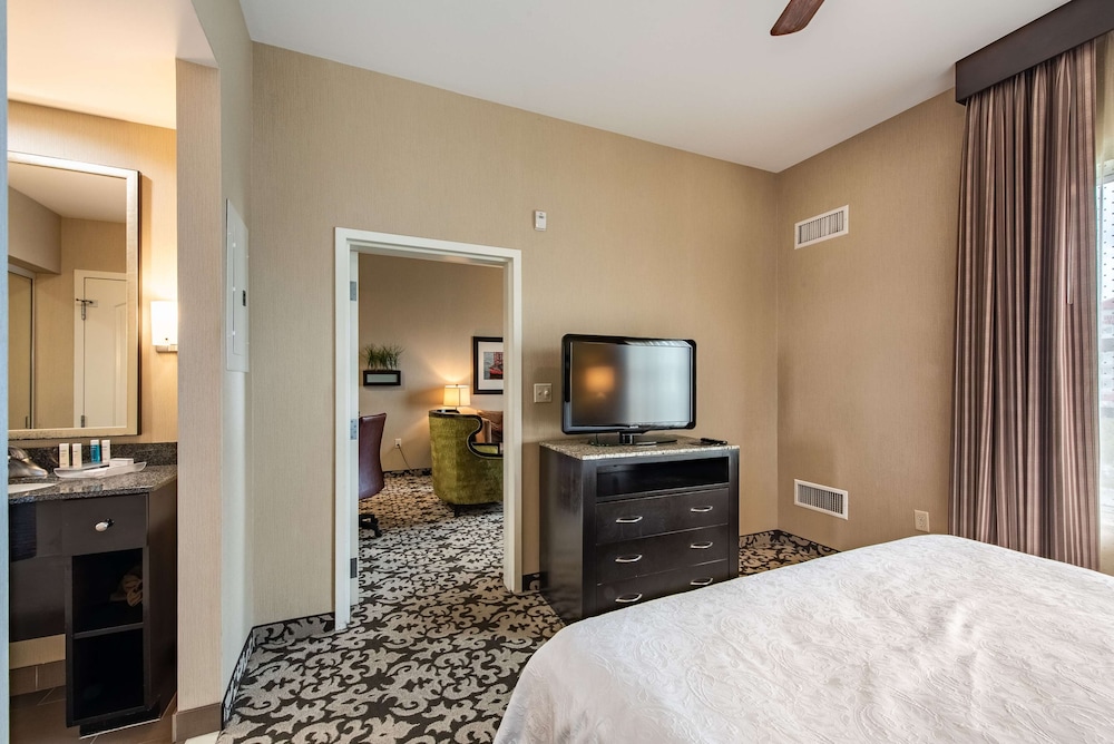Room, 1 King Bed, Accessible (Mobility) - Photo 4