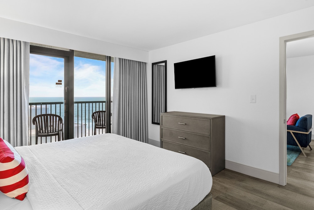 Mariner Ocean View Deluxe Two Bedroom Condo - Photo 1