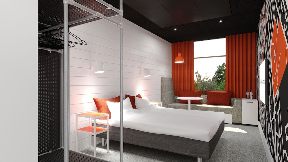Standard Room, 1 King Bed - Photo 3