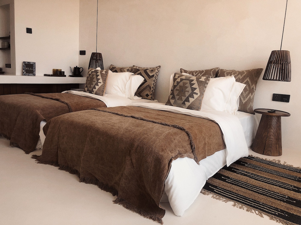 Signature Twin Room photo 1