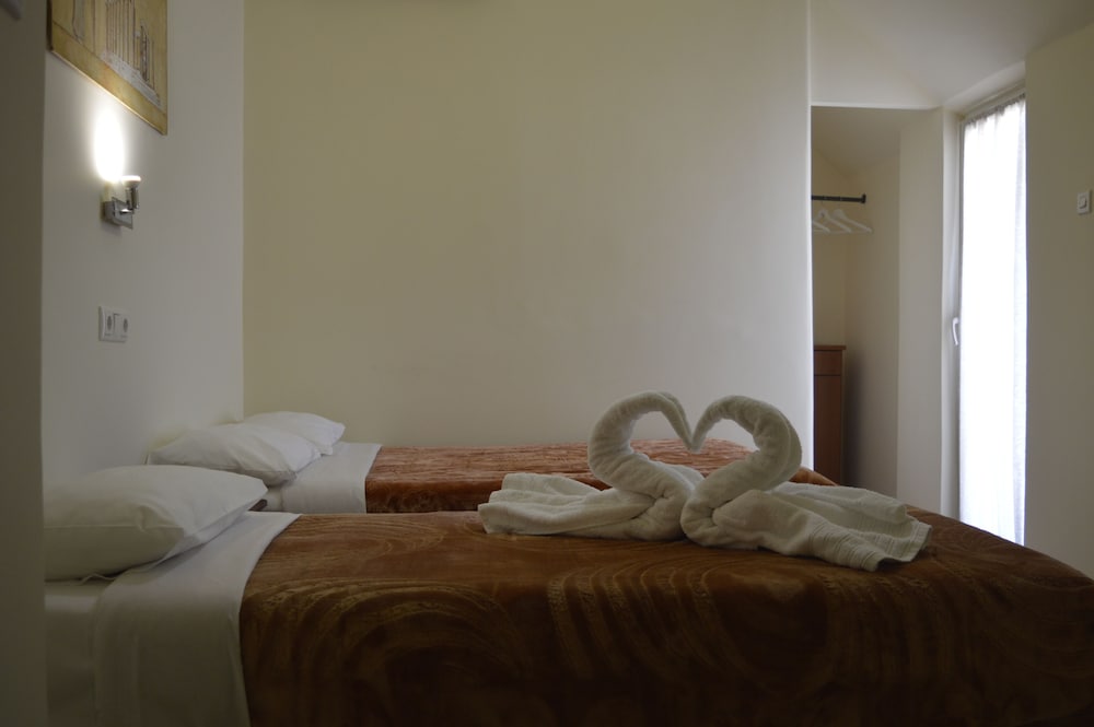 Triple Room, Balcony