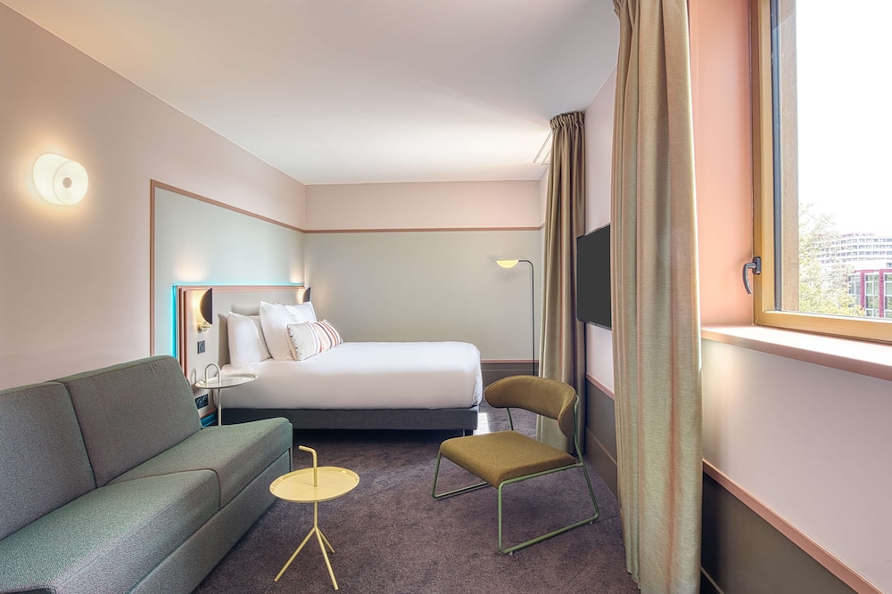 Classic Room, Multiple Beds, Non Smoking - Photo 10