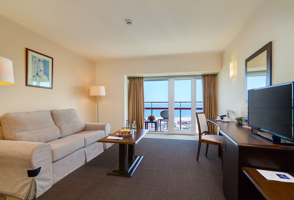 Standard Double or Twin Room - Photo 5