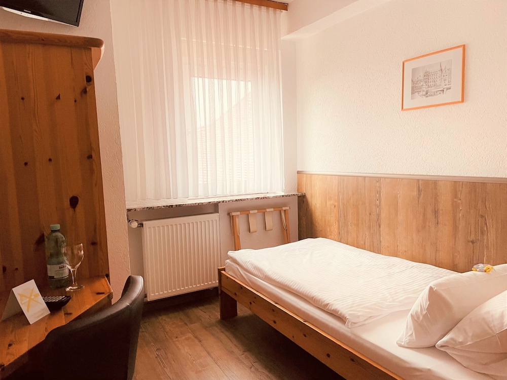 Single Room photo 3