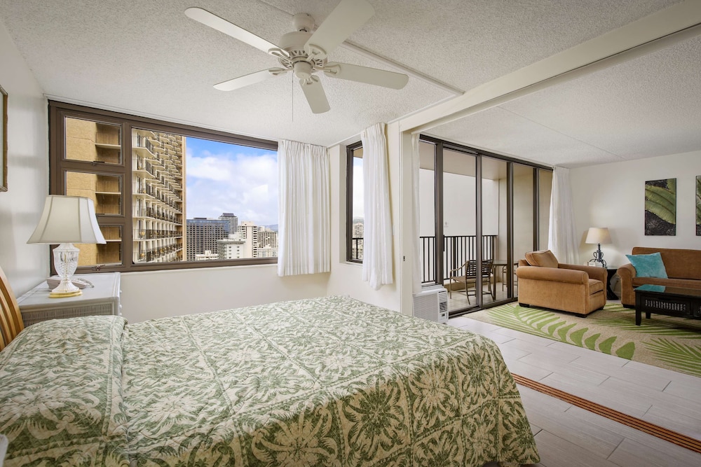 Room, 1 Bedroom, Partial Ocean View - Photo 2