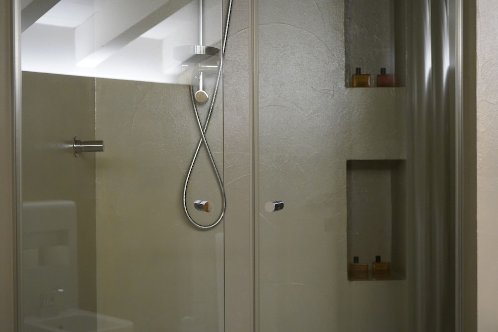 Deluxe Double Room, 1 Double Bed photo 2