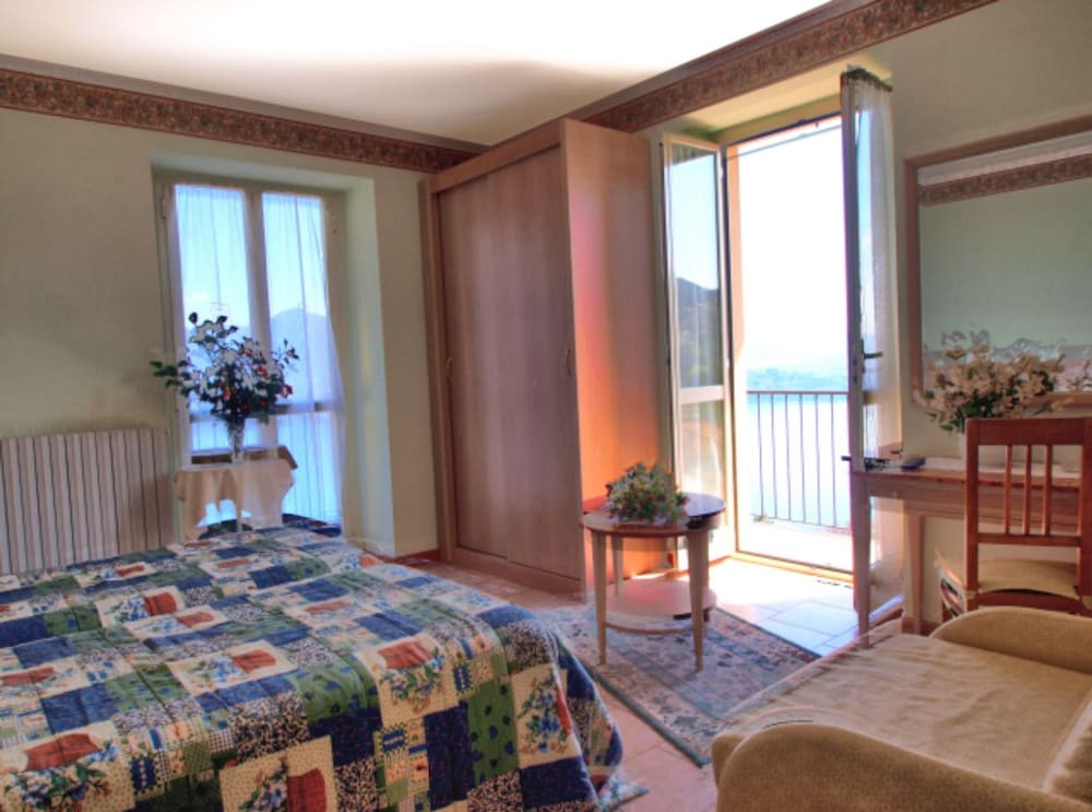 Double Room, Balcony, Lake View