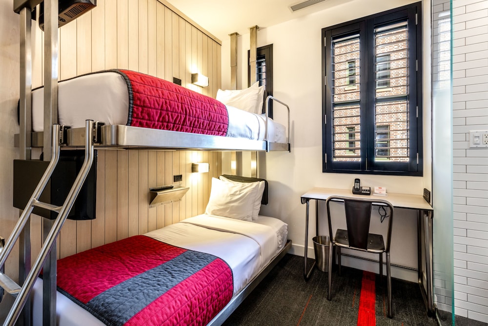 Room (Bunk Pod) - Photo 8