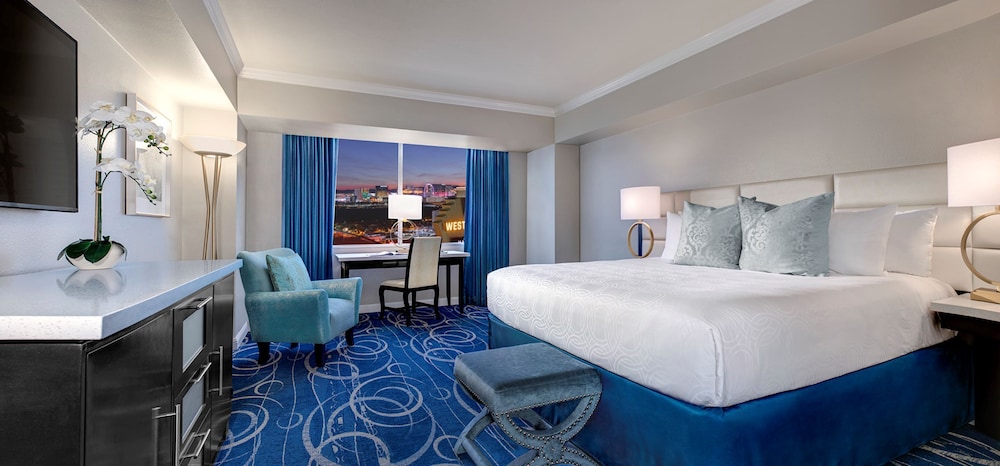 Luxe Room, 1 King Bed - Photo 3