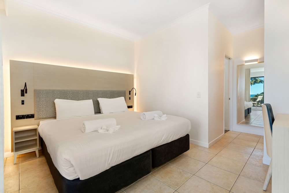 Sea View Studio Apartment photo 2