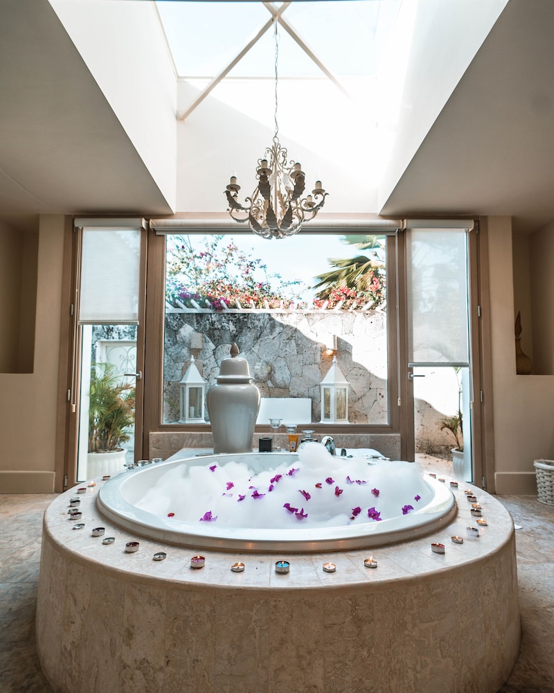 Four Bedroom Imperial Villa