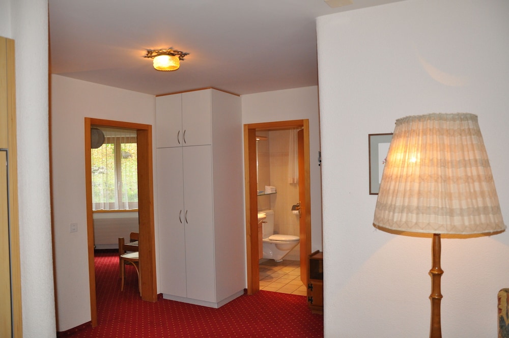 Chalet (Eiger) thumbnail 6