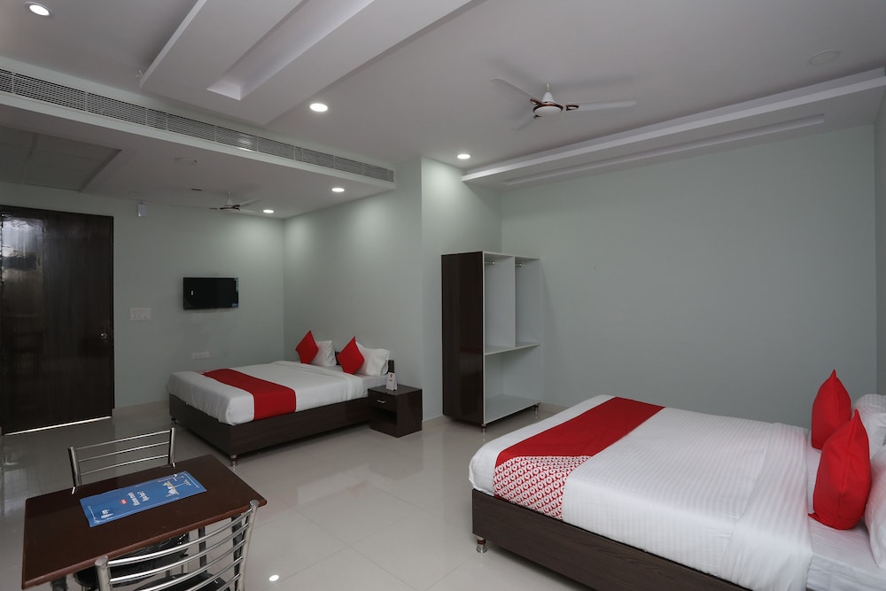 Deluxe Double Or Twin Room, 1 Queen Bed photo 3