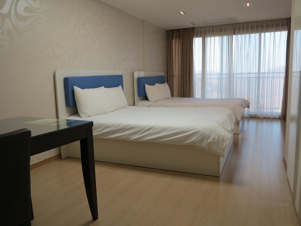 Family Twin Room photo 1