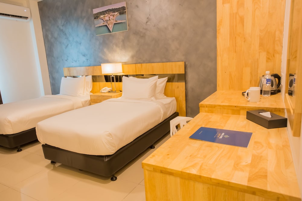 Deluxe Twin Room - Photo 8